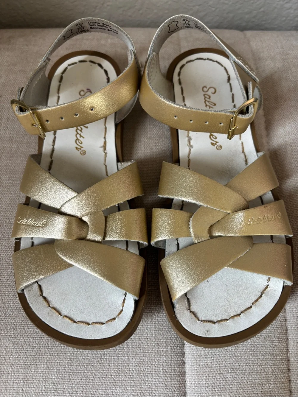 Saltwater Gold Buckle Leather Sandals Girls Size 12
